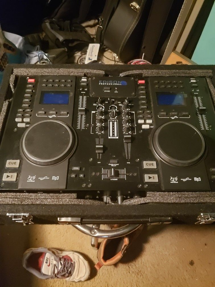 A Edison Professional Scratch Machine 2500MKlV for Sale in Rome, GA