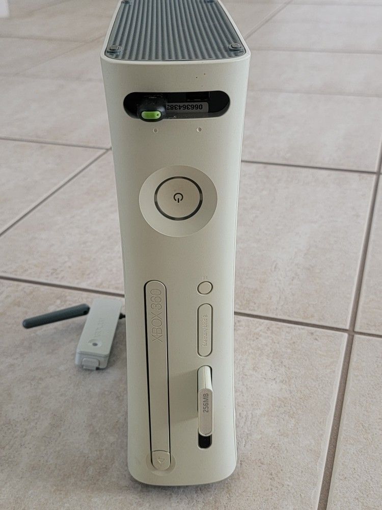 Xbox360 With 27 Games