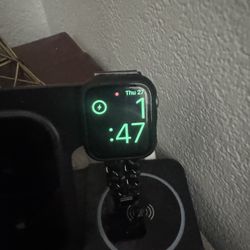 244mm Apple Watch 