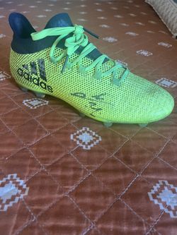 Chivas Player Efrain Alvarez Signed Boots