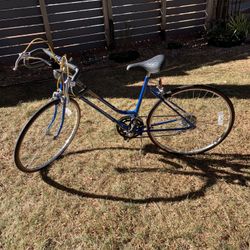 Girls Vintage Huffy Bike