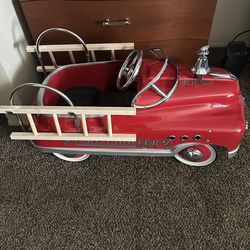 Metal 1950's Style Childrens Red Fire Fighter Comet Pedal Car -with car cover