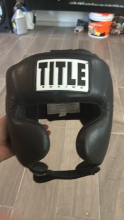 Title boxing headgear