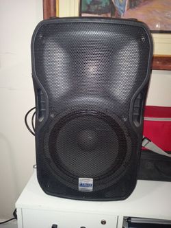 Alto Ts 112A speaker