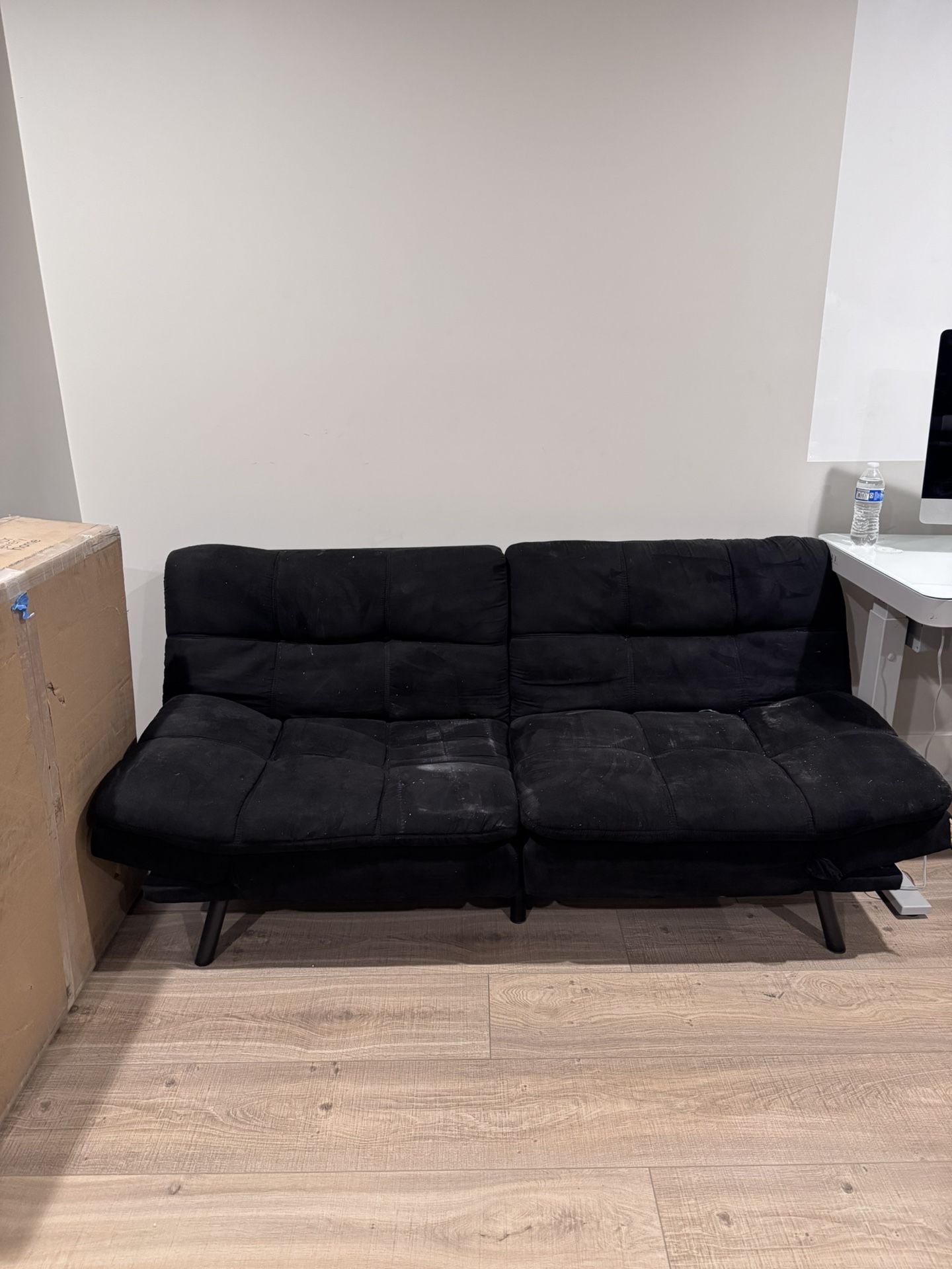 Black Futon