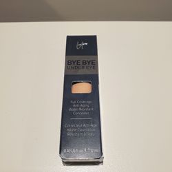 New IT Cosmetics Bye Bye Under Eye Concealer in shade 21.0 Medium Tan (W)