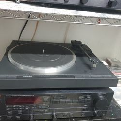 YAMAHA TURNTABLE P-16  FULL AUTO WORKS