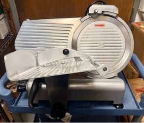 Deli slicer