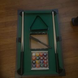 Mini Pool Table 