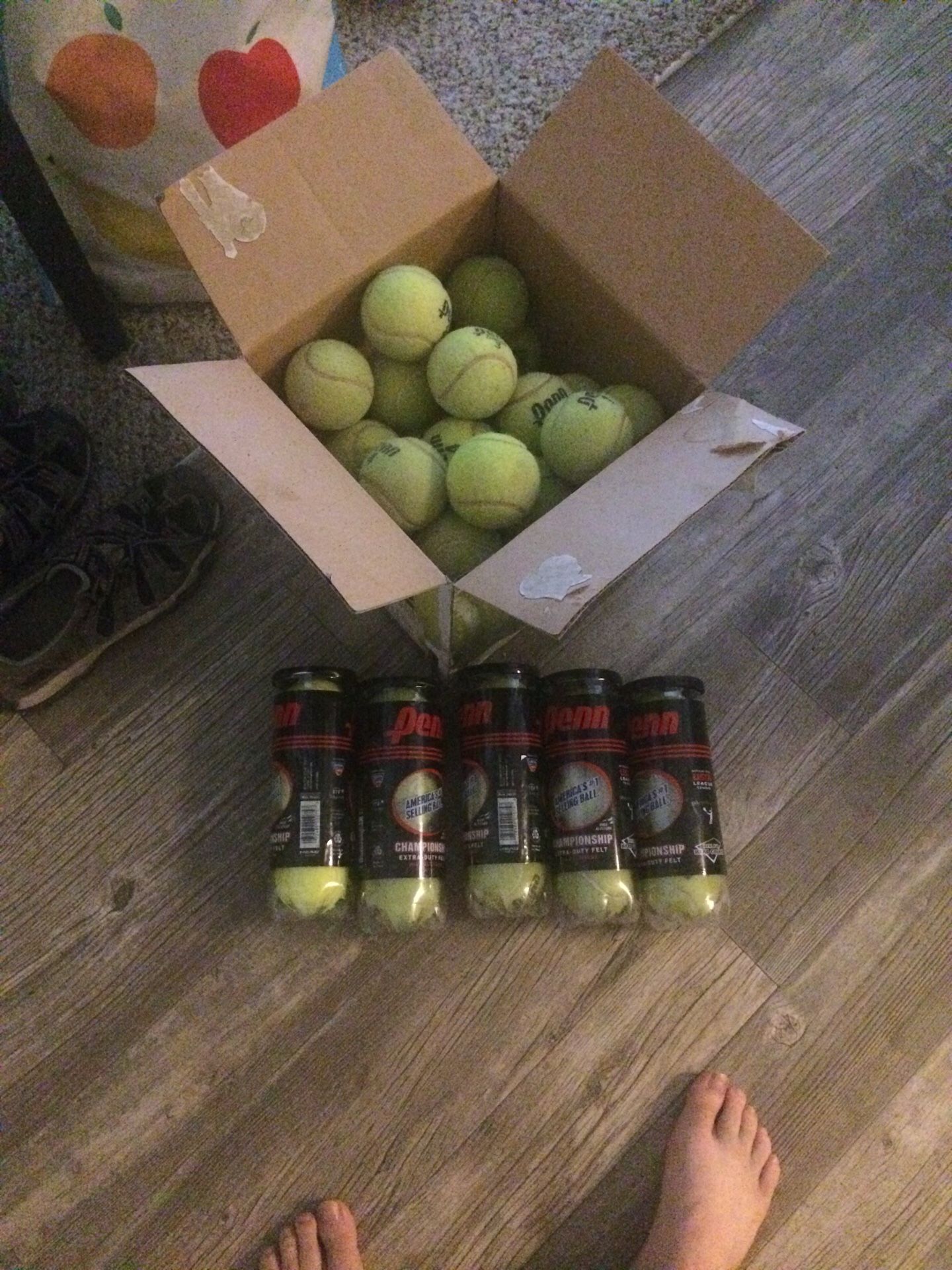 Tennis balls