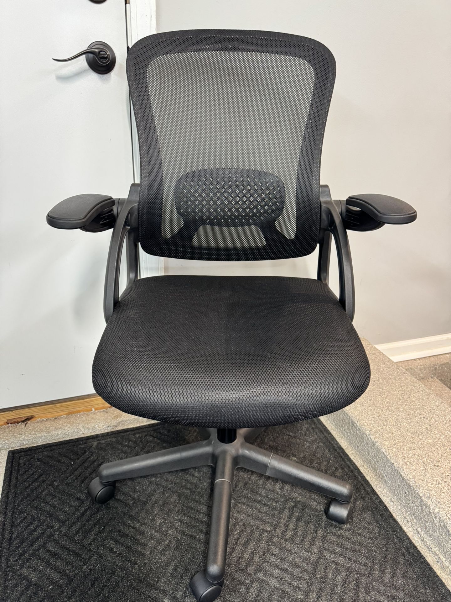 Brand New Black Mesh Back Height Adjustable Ergonomic Office Chair w/Flip Up Armrests
