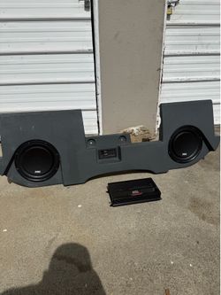 Dodge Ram subwoofer and amp