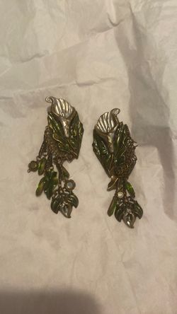 Vintage Victorian clip earrings