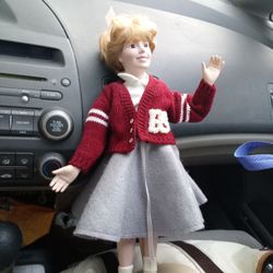 Porcelain "Cindy At The Hop" with Stand