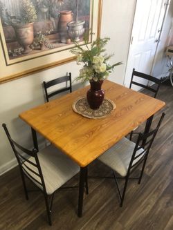 Dining table set with 4 gray fabric chairs