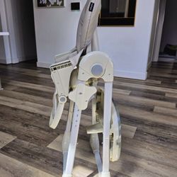 High Chair - Adjustable And Foldable 