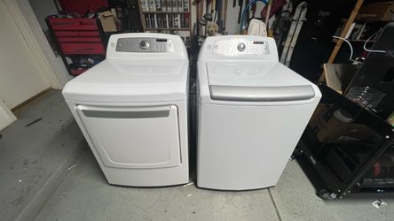 Kenmore Elite Washer and Gas Dryer