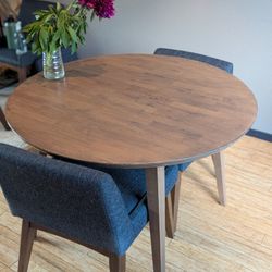 Round Dining Table Seats 2-4
