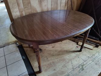 Dining table with leaf