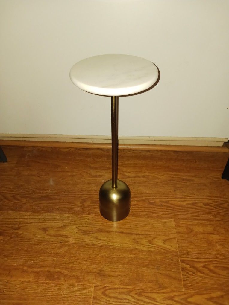 Metal Bottle Stand With Marble Top