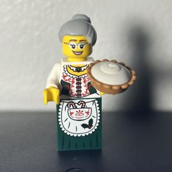 Lego Seasonal Mrs. Claus