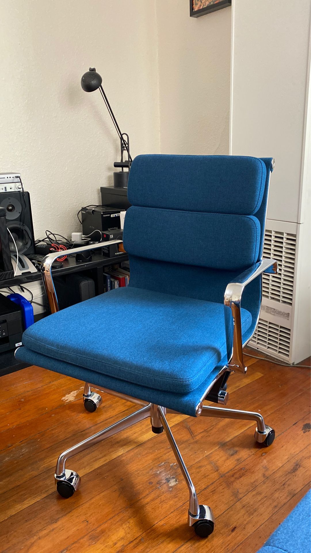 Laura Davison SOHO Soft Pad fabric task chair