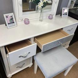 Barzini Vanity Set Desks Mirrors and Stools 