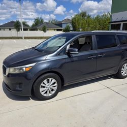 2016 KIA Sedona