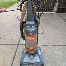 /*/*/*/* HOOVER UPRIGHT VACUUM *\*\*\*\