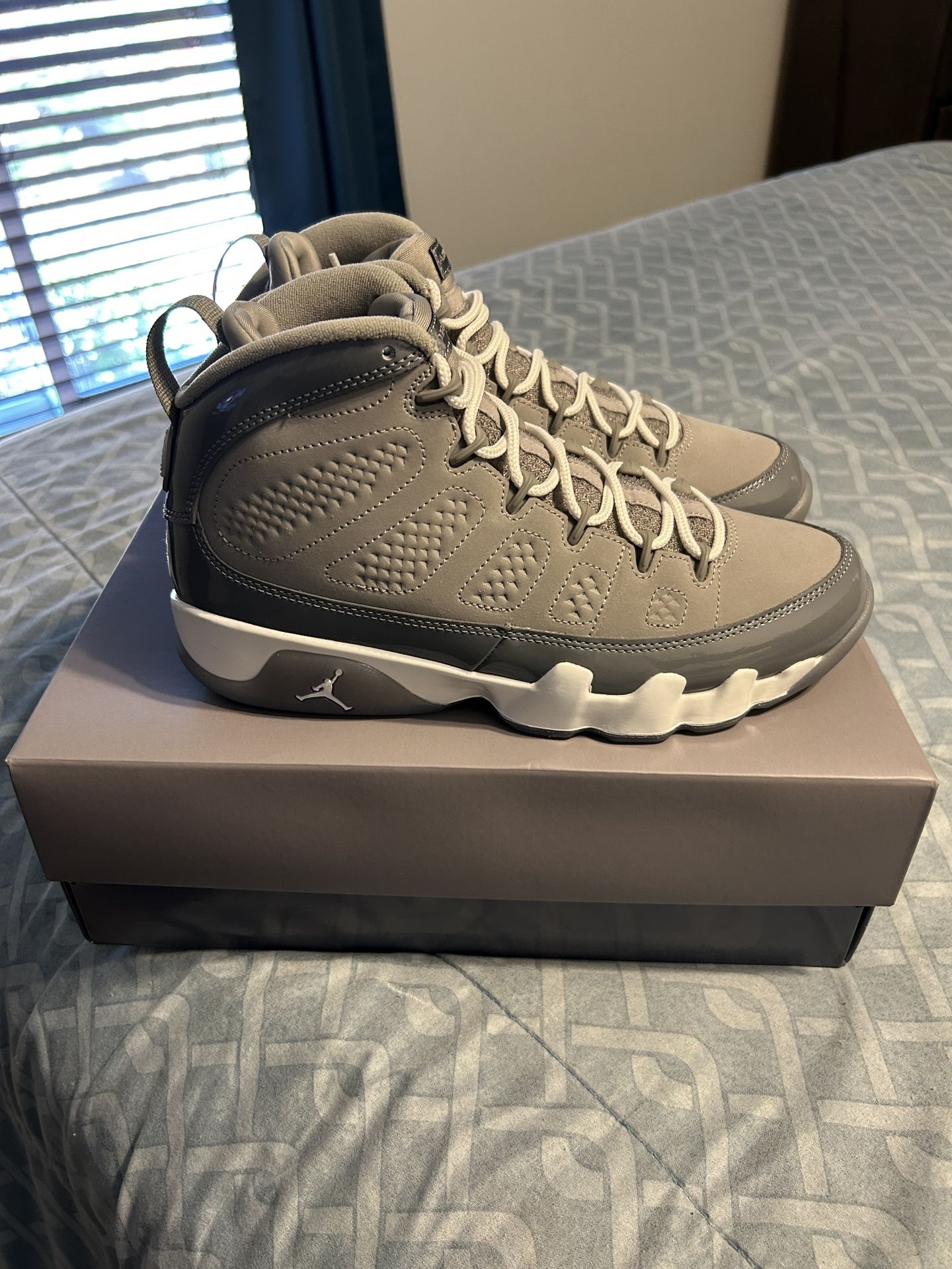 Air Jordan 9 Cool Grey Retro Size 8.5 Mens Brand New Dead Stock.