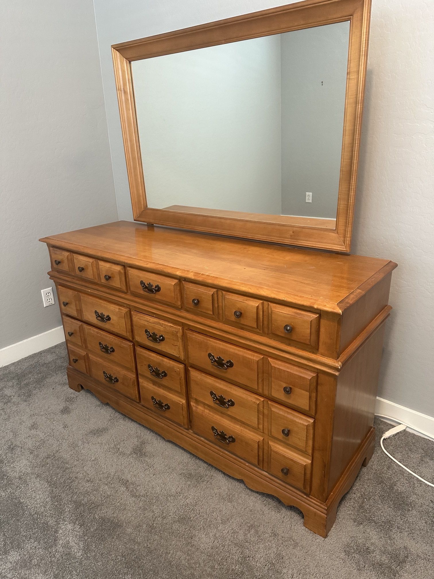 Vintage 1970’s Queen 6 Piece Bedroom Suite