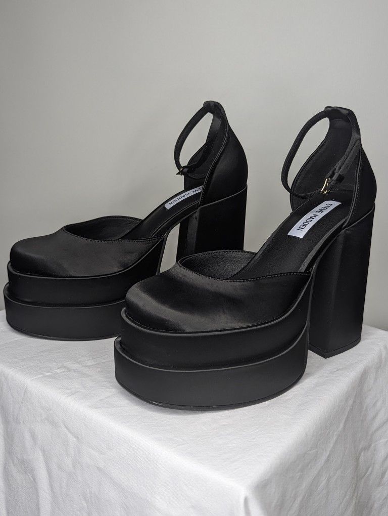 Steve Madden Sz 7.5 Satin Heels