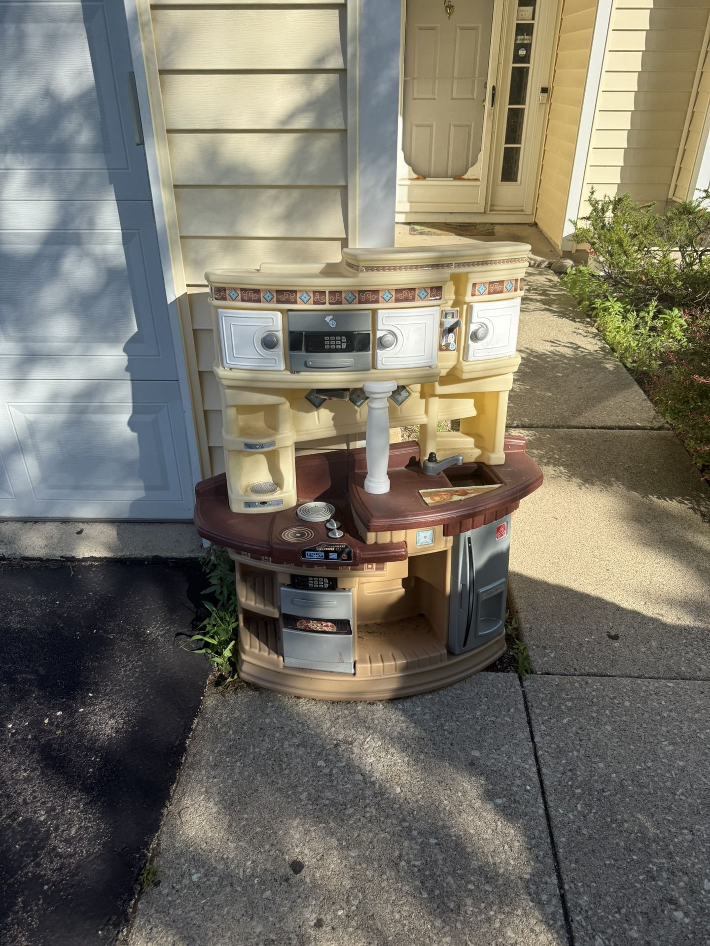 Toy Kitchen