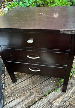 Three Drawer Night Stand.     South Austin.