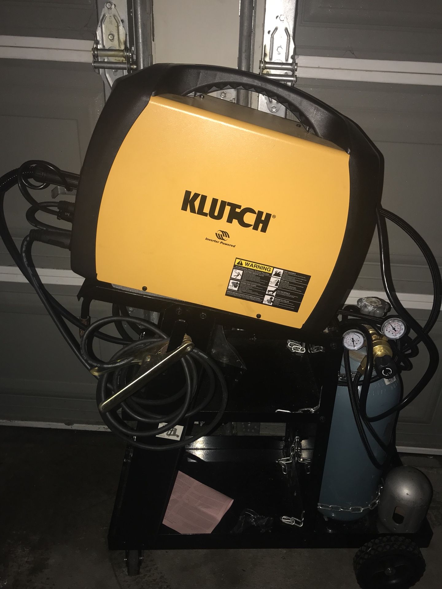 Klutch 140si Mig Welder w cart and bottle