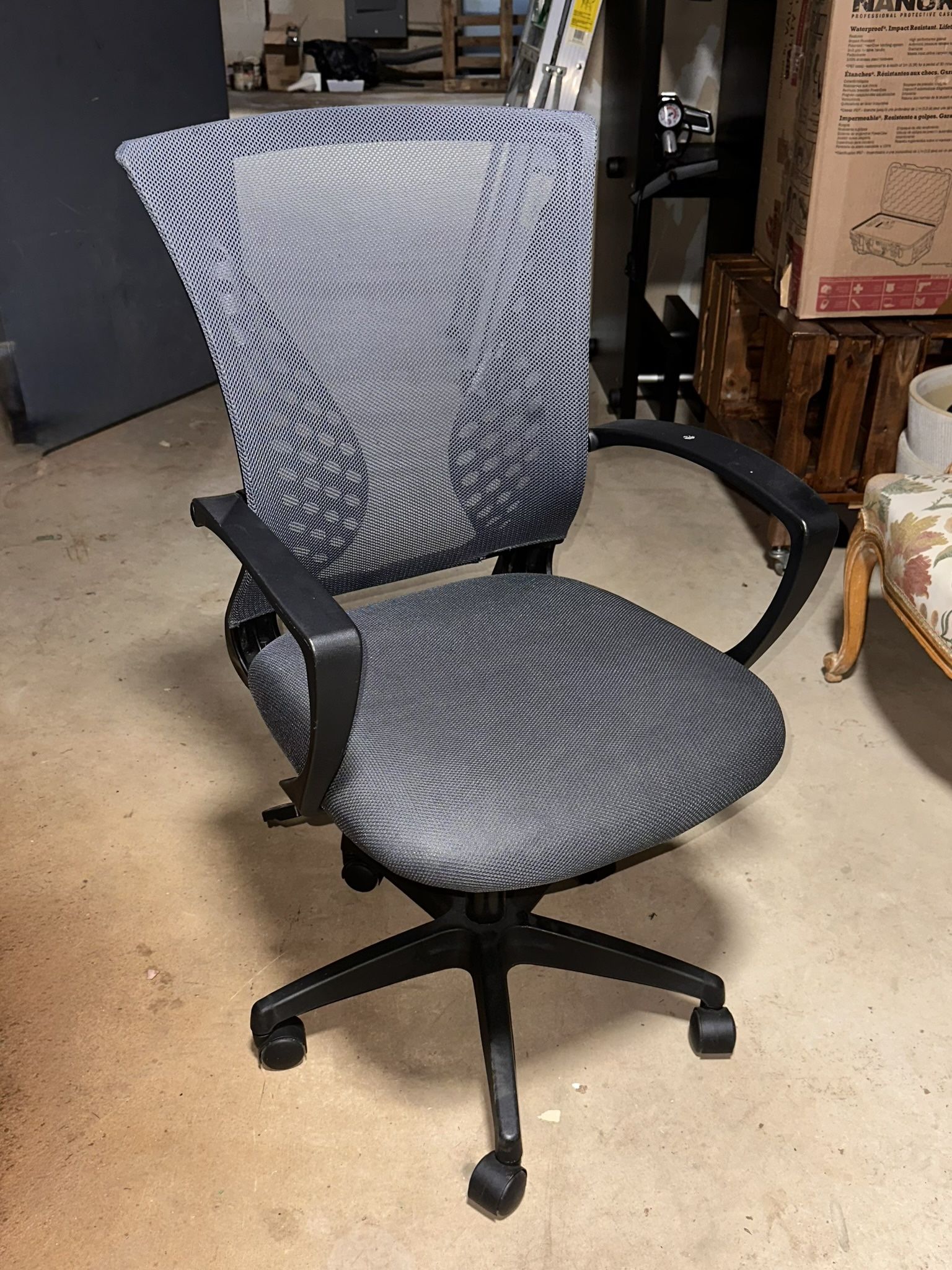 Ergonomic Mesh Office Chair