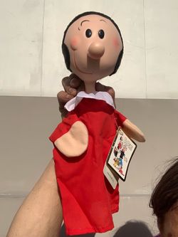 Olive oyl puppet