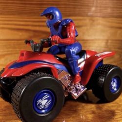 MARVEL Toy Biz- Spiderman 2002 Bump and Go ATV - Excellent