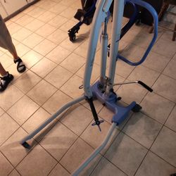 Hoyer Advance 340.  Lift