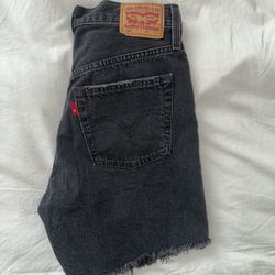 LEVI’s 501 Shorts 27