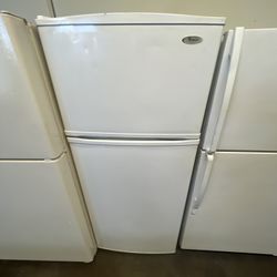 Whirlpool 18 Cu Ft Top Freezer Refrigerator Apartment Size