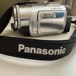   Panasonic PV-GS150 MiniDV Camcorder (Leica Dicomar Lens) – As-Is Panasonic PV-GS150 MiniDV Camcorder (Leica Dicomar Lens) As Is