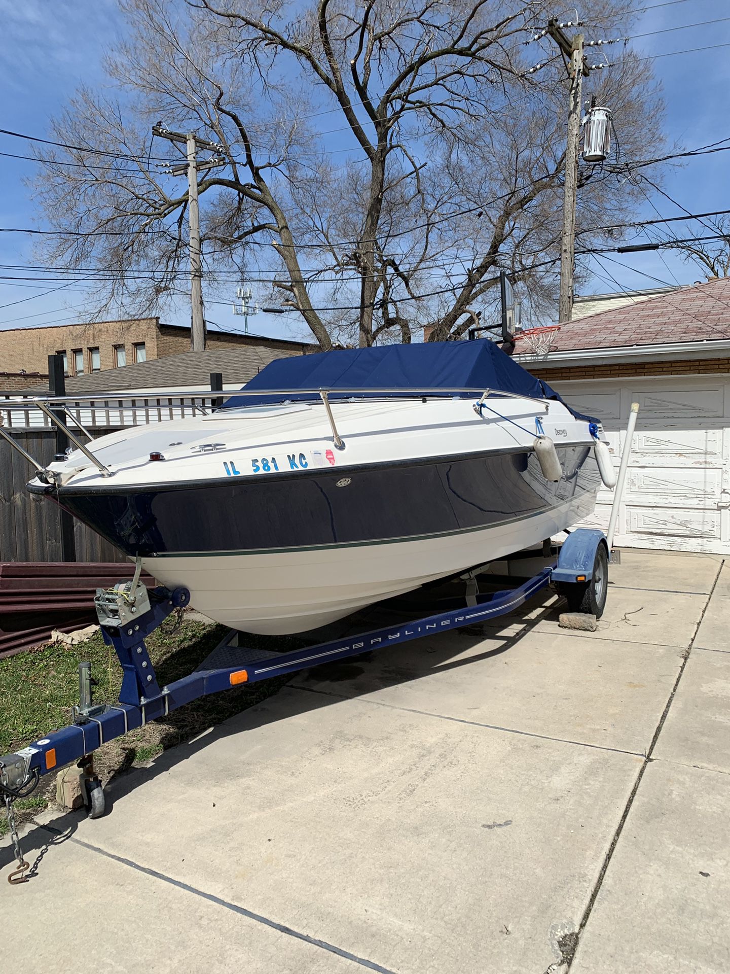19ft Bayliner Discovery 192 w/trailer
