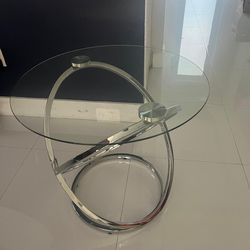 Coffee table with 2 end tables