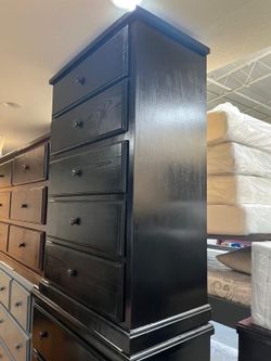 Five drawers dresser
