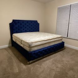 BRAND NEW KING SIZE BED FRAME WITH MATTRESS AND BOX SPRING 