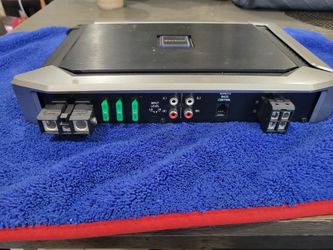 UN AMPLIFIER ALPINE