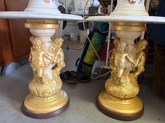 2 vintage end tables, with 3 cherub angels, with marbles table top and vintage lamps