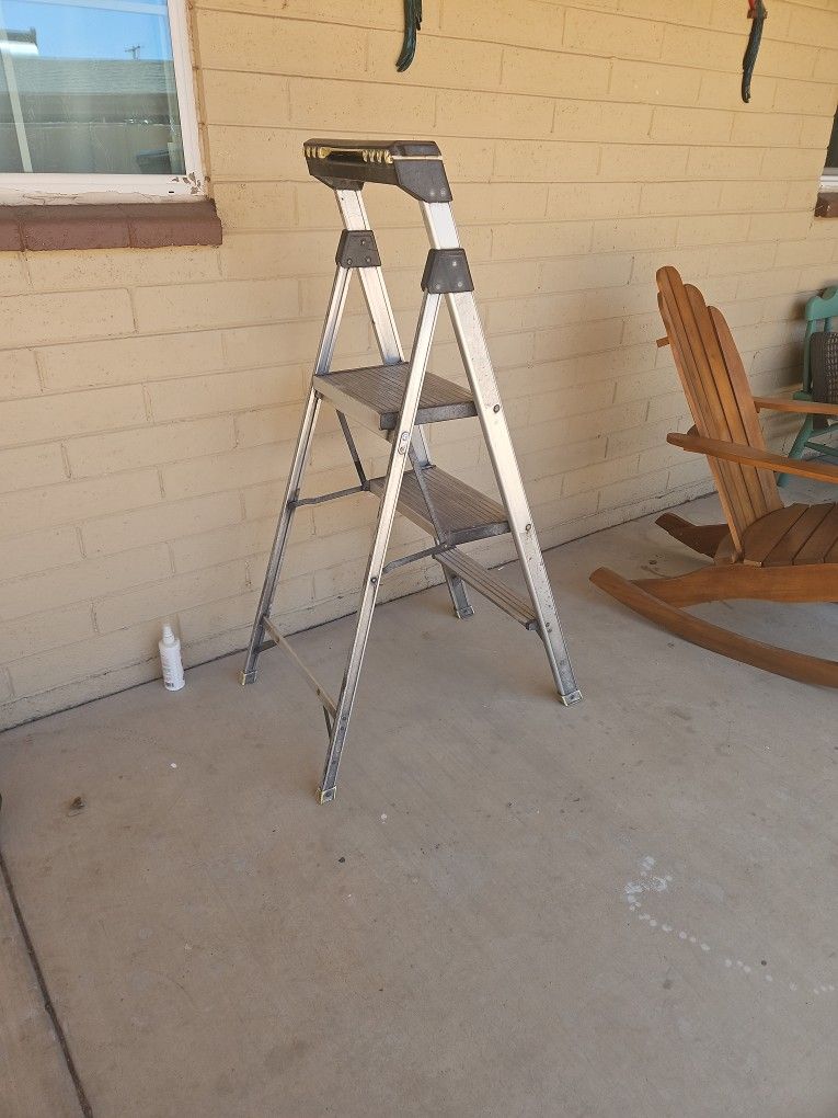 Aluminum Ladder