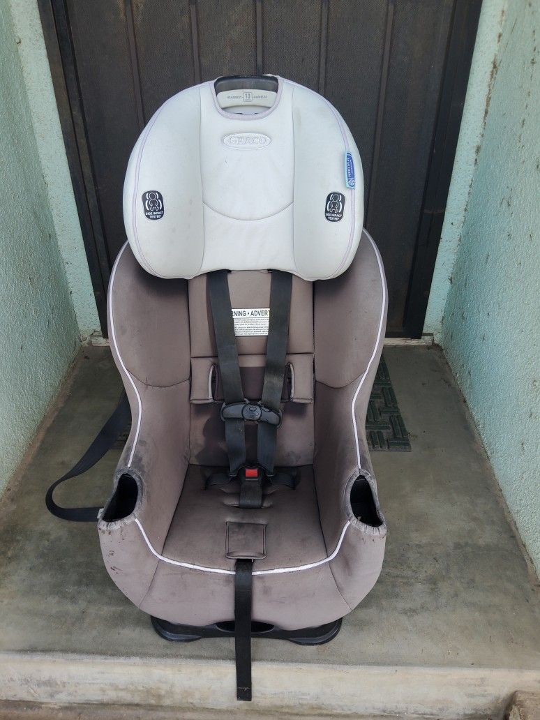 Graco Booster Car Seat Expires 2031 Has Been Cleaned Has Some Stains And Faded